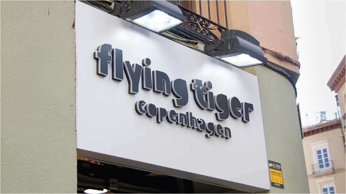This invention of Flying Tiger costs only 2.50 euros and solves a typical summer problem