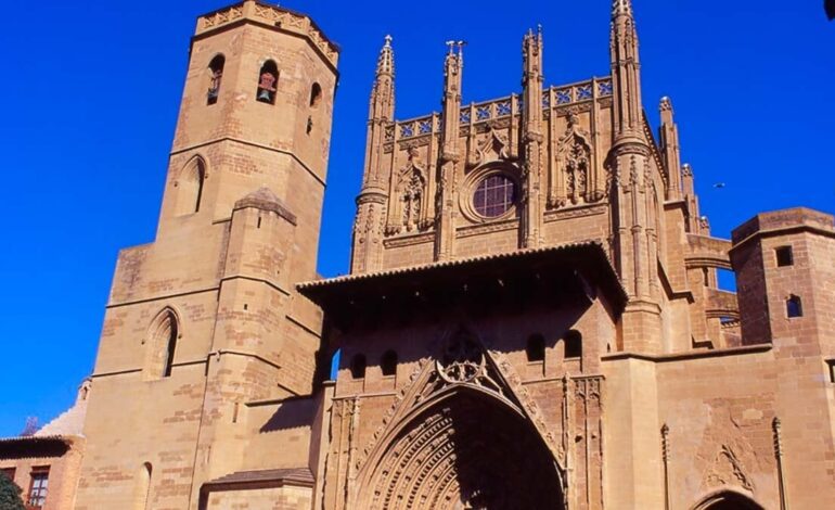 From the stars to basil: the quiet capital of the north that combines culture and celebration at the foot of the Pyrenees