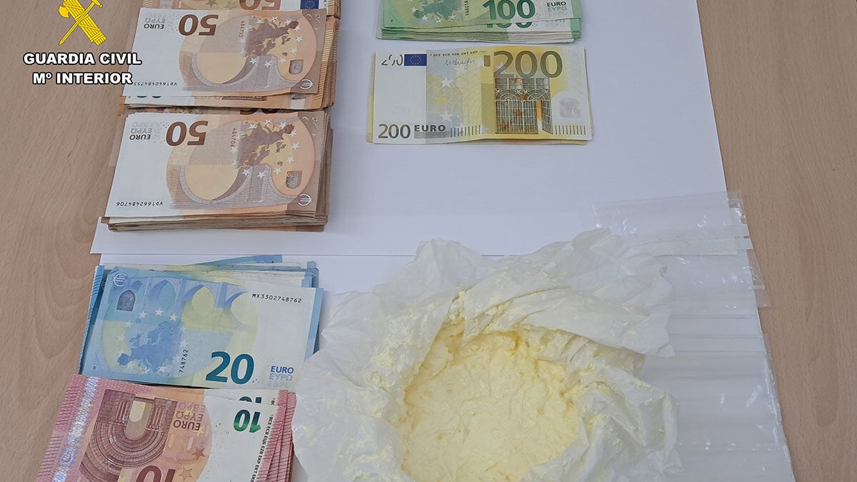 The strong smell of his backpack betrays a man with almost 300 grams of Speed ​​and 16,000 euros in Alcañiz