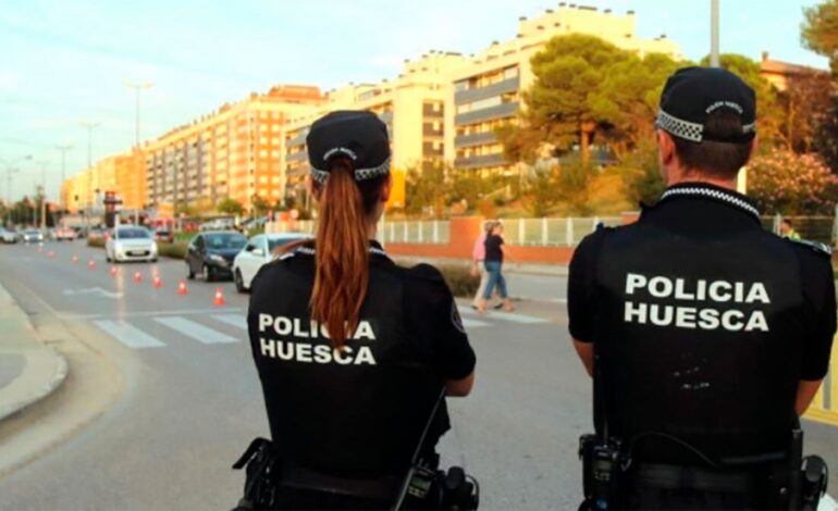 He refuses to blow, flee and face the police: the driver of a scooter in Huesca arrested
