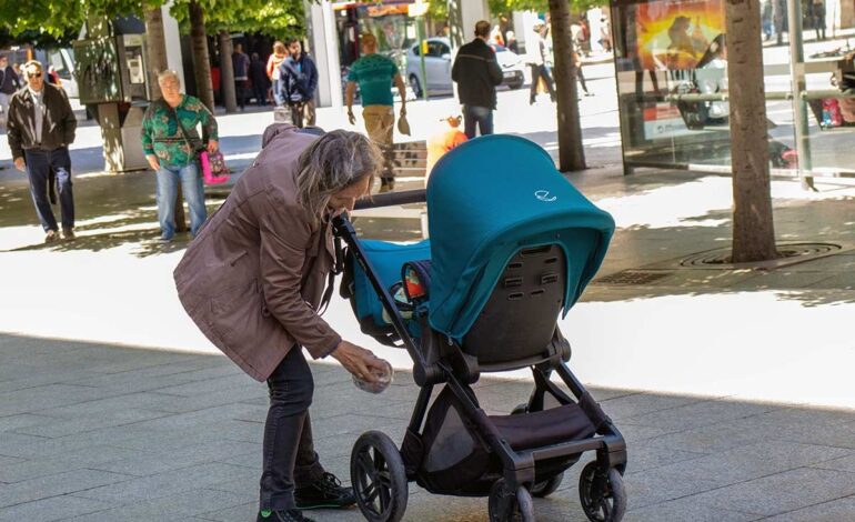 More than 890 Aragonese fathers and mothers ask for leaves for family care so far from 2025