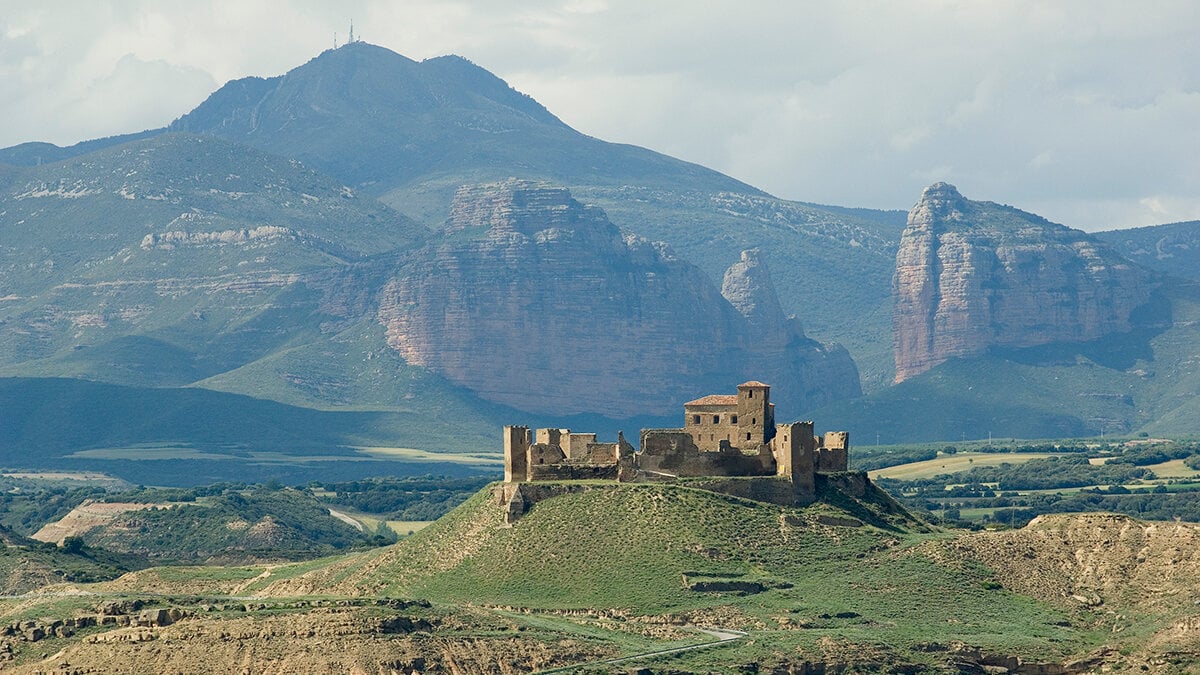 The Huesca tourist bus returns in August with guided routes by the Hoya and its unique landscapes