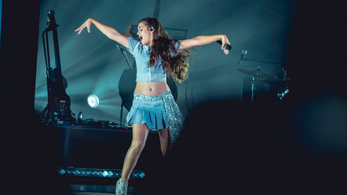 Amaia conquers the top of South Pyrenees with a Sold Out, vibrant and emotional concert
