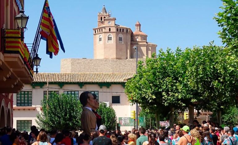 Fifth is launched for 8 days of holidays without rest with large orchestras and bullfights