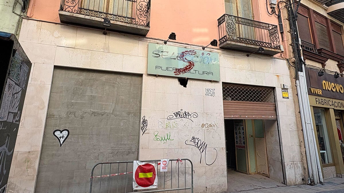 From abandonment to a new building of tourist floors in this emblematic Plaza del Zaragoza Casco