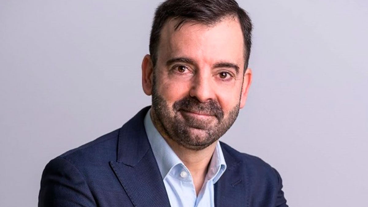 The Zaragoza writer David Lozano rises with the Cervantes Chico 2025 award