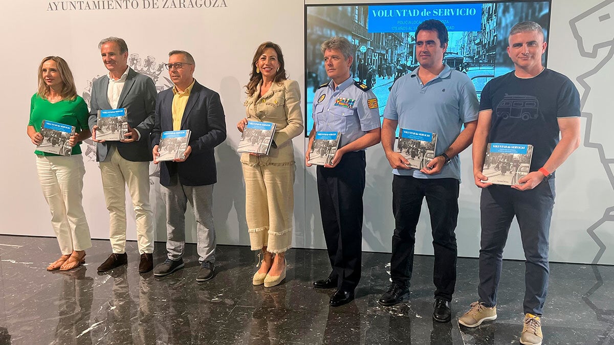 ZARAGOZA pays tribute to the Local Police in the presentation of the book “Will of Service”