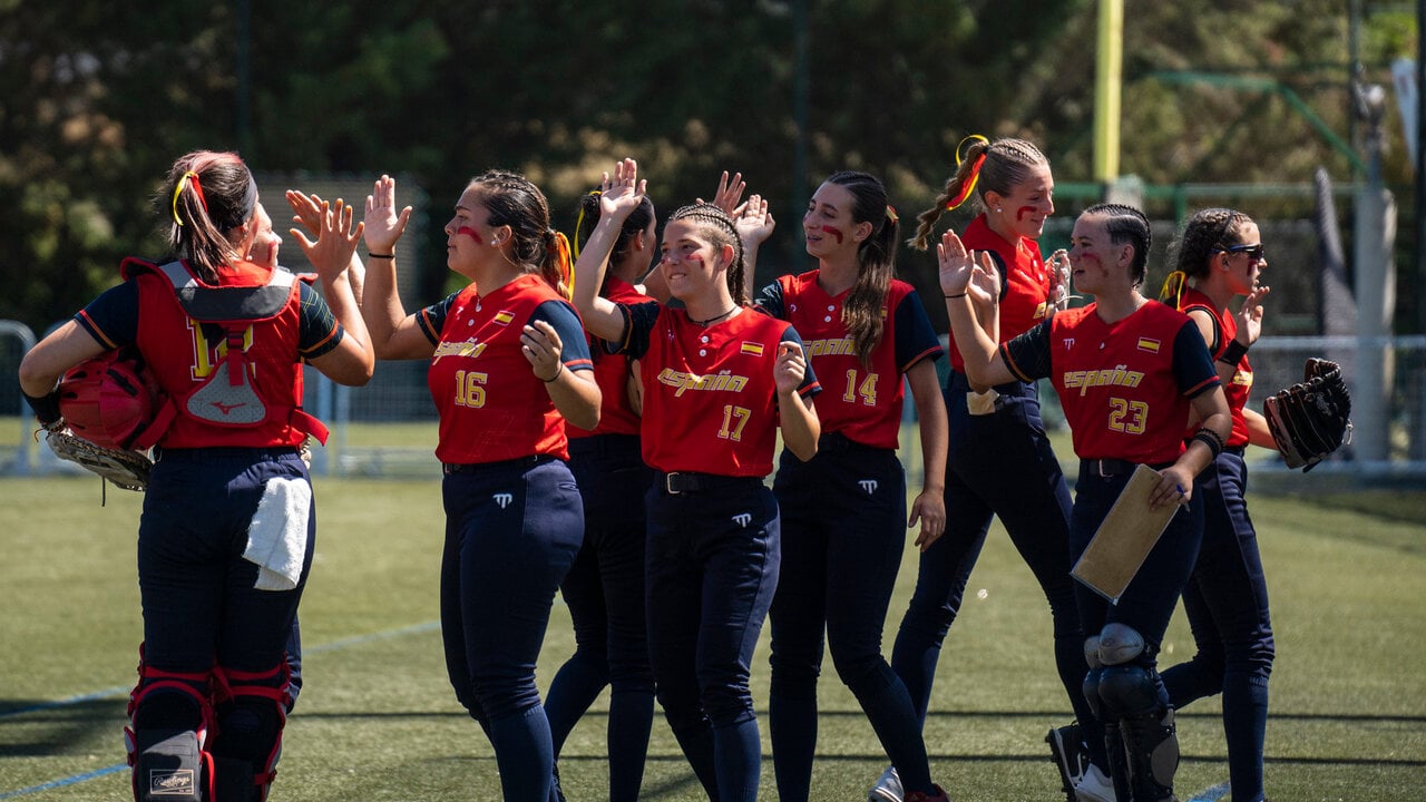 Spain reaches the top-6 of the European U-18 of Women’s Sophol in Zaragoza: “Happy we cannot be”