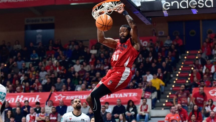 DJ Stephens, vertical jump record, new signing of Casademont Zaragoza