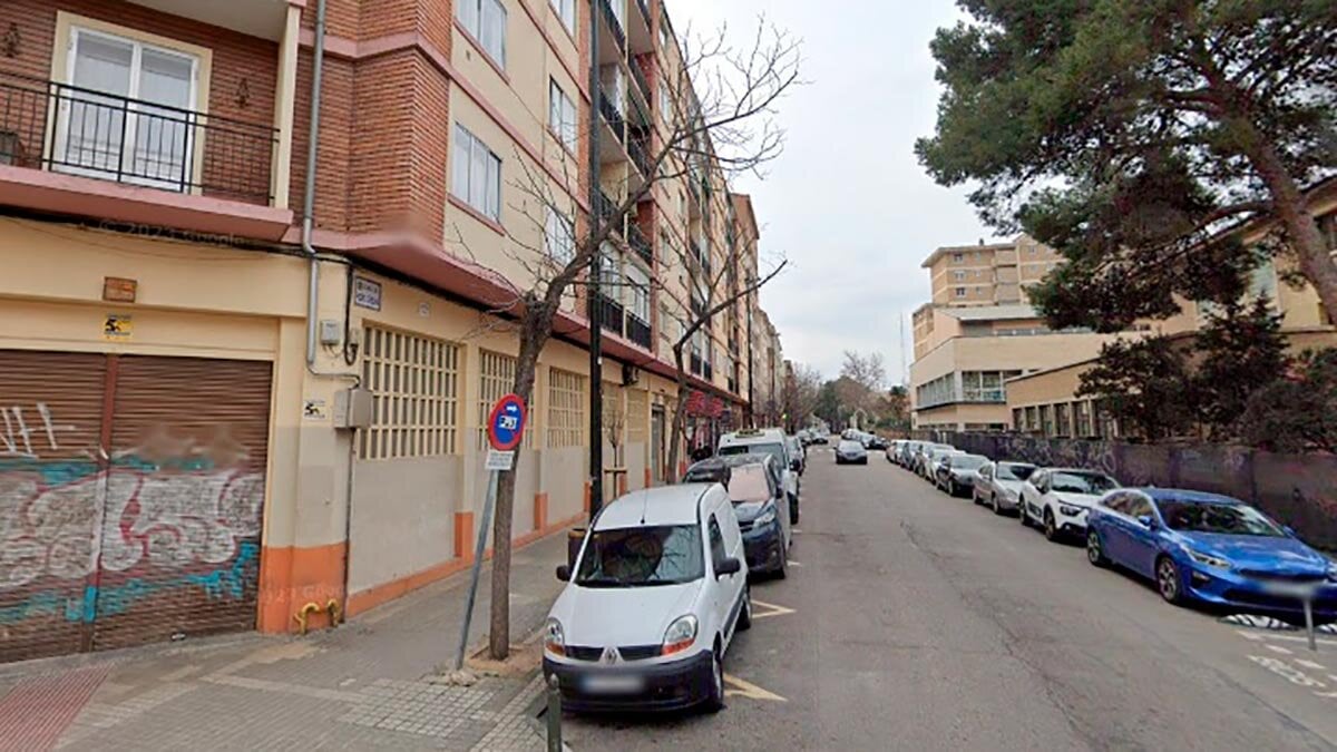 Zaragoza Cyclist groups insist: a bike lane enters on Pedro Cerbuna Street