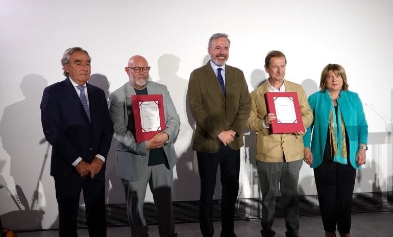 José Luis Melero and Antón Castro receive their “Cervantes”: “It is an immense pride to do it together”