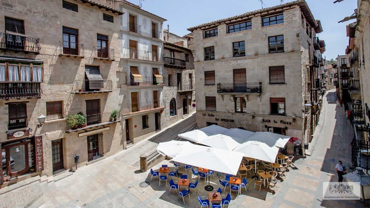 valderrobres-plaza-foto-ayto