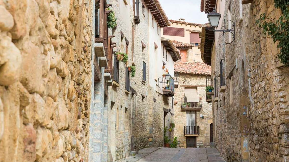 mirambel-calle