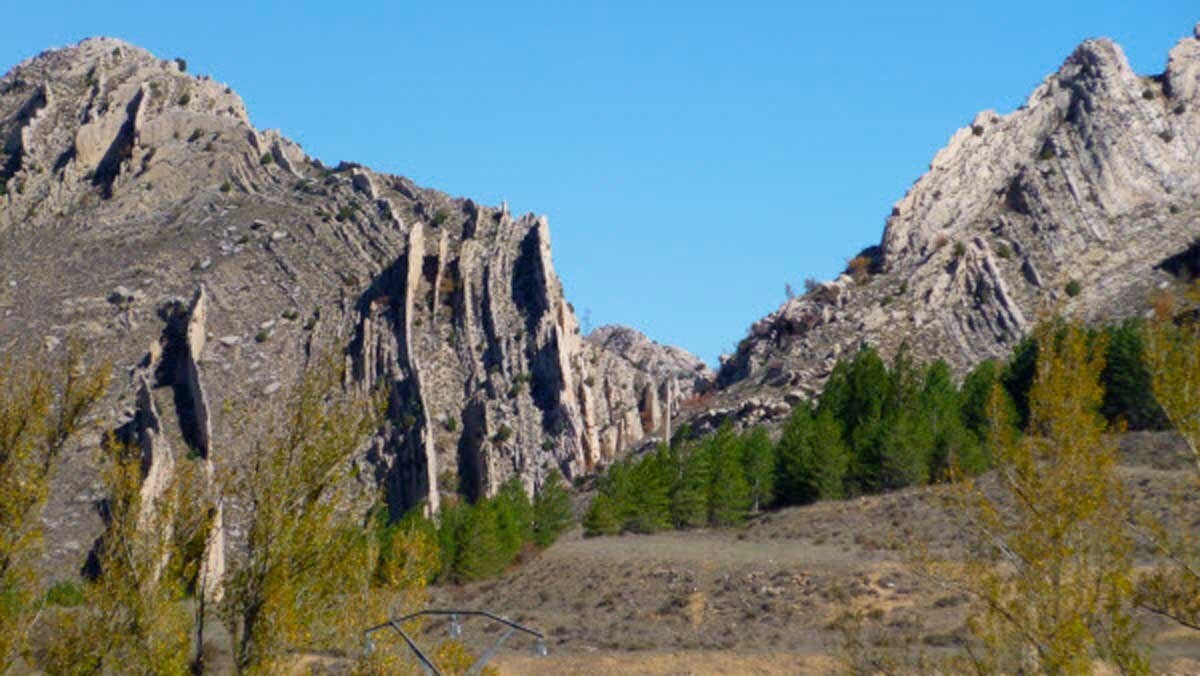 1Estrechos-de-la-Aldehuela-parque-geologico-aliaga-ayto