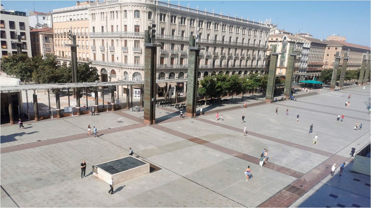 The installation of cameras begins in the Plaza del Pilar to improve the security of the “Zaragoza Salon”