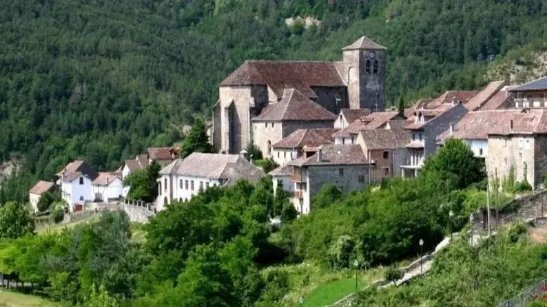 The best town in Huesca to telework: with good Internet connection and declared historical-artistic set