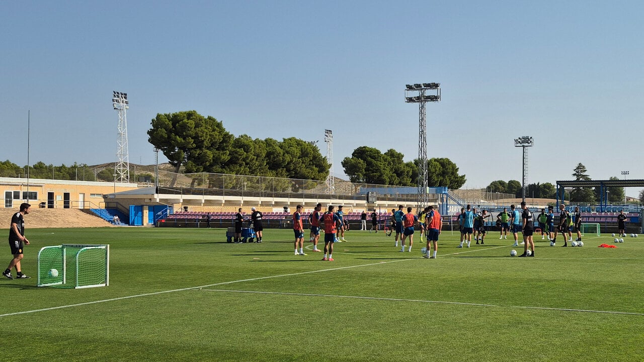 Paulino, the main novelty in the last training of Real Zaragoza before measuring Nástic