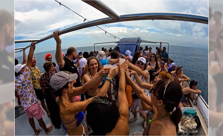 Fiesta en barco. Foto: Fresh party