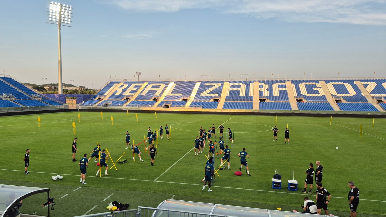 Valery premieres in the last training of Real Zaragoza before measuring Huesca