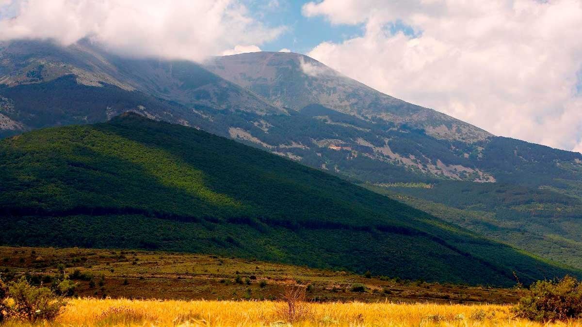 The ideal mountain for your first great family promotion: accessible, safe and with impressive views