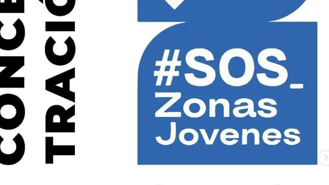 Concentration in Valdefierro against the closure of seven young zones in Zaragoza