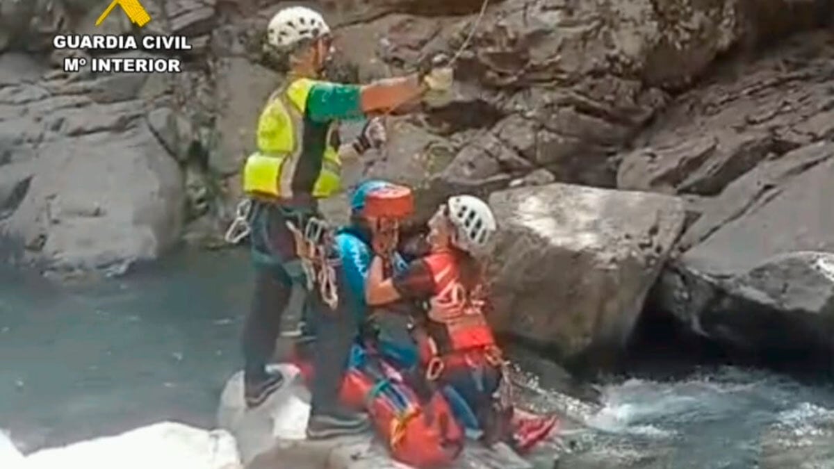 Falls, injuries and dehydrations mark an intense weekend of bailouts in the Pyrenees