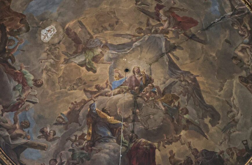 Do you know who to congratulate the saint today, Tuesday, August 12, 2025?