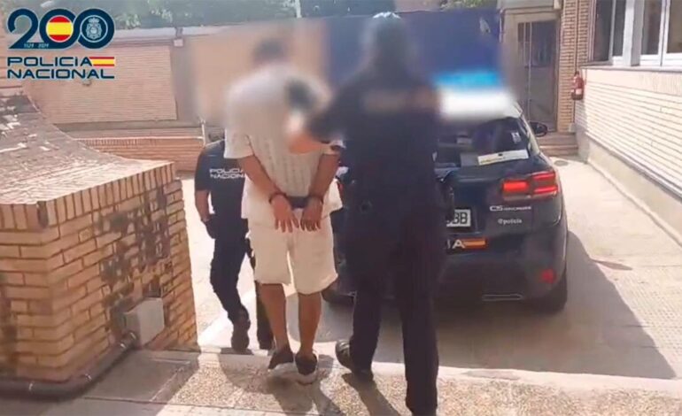 They arrest the member of a band responsible for stealing more than 50 mobiles in San Lorenzo in Huesca