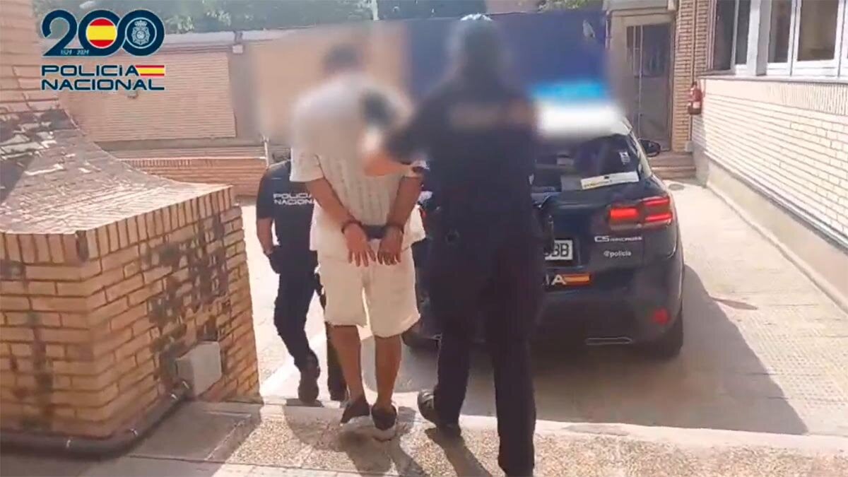 They arrest the member of a band responsible for stealing more than 50 mobiles in San Lorenzo in Huesca