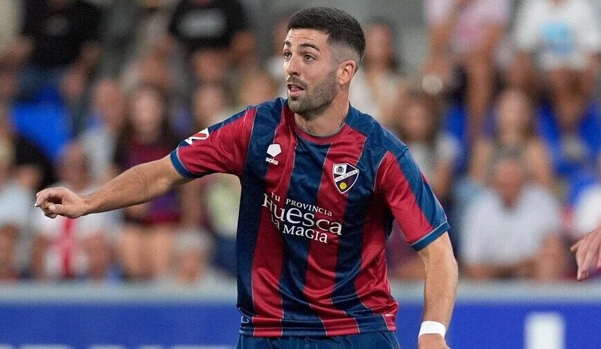 Iker Unzueta leaves the S.D. Huesca and signs by Lugo