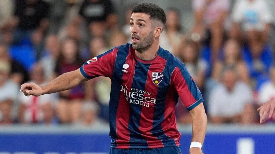 Iker Unzueta leaves the S.D. Huesca and signs by Lugo